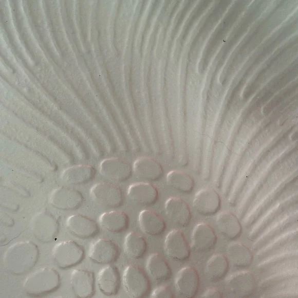 Pink vintage Laslo for Mikasa ruffled edge glass plate - Picture 3 of 8